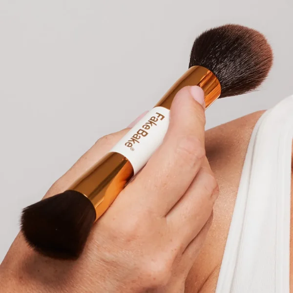 Fake Bake Bronzy Babe Over Achiever Duo Brush